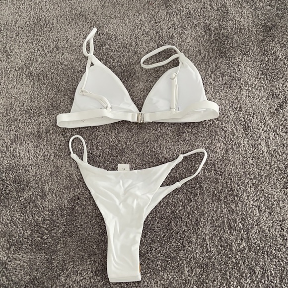 White Bikini - Picture 2 of 2